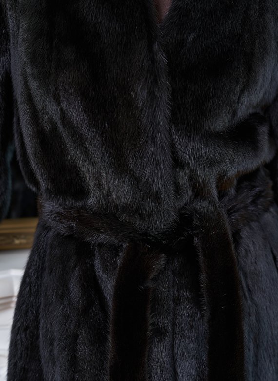 Женская длинная шуба из меха норки