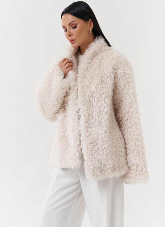 Шуба из эко меха под овчину