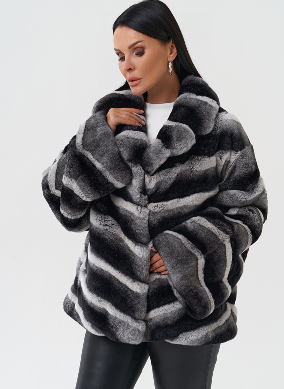 Женская шуба из меха кролика