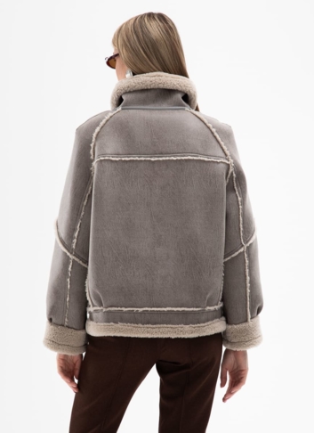 Женская короткая дубленка из эко кожи 