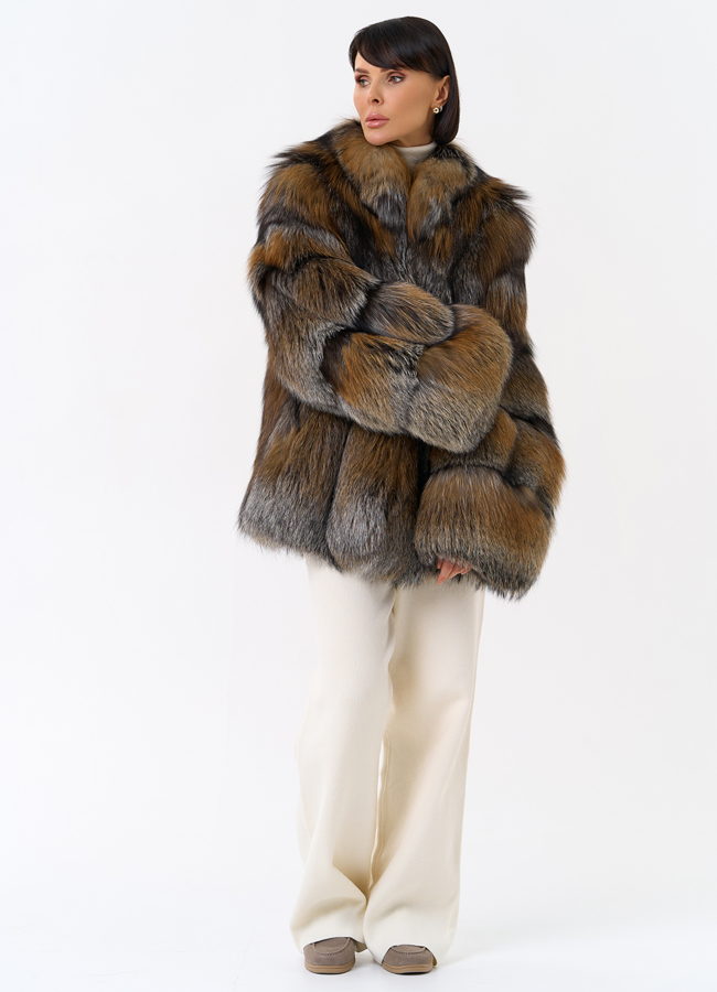 фото Короткая шуба из лисы модель № 32011