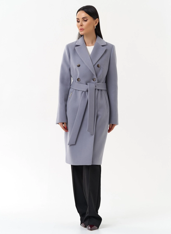 Женское двубортное пальто с поясом