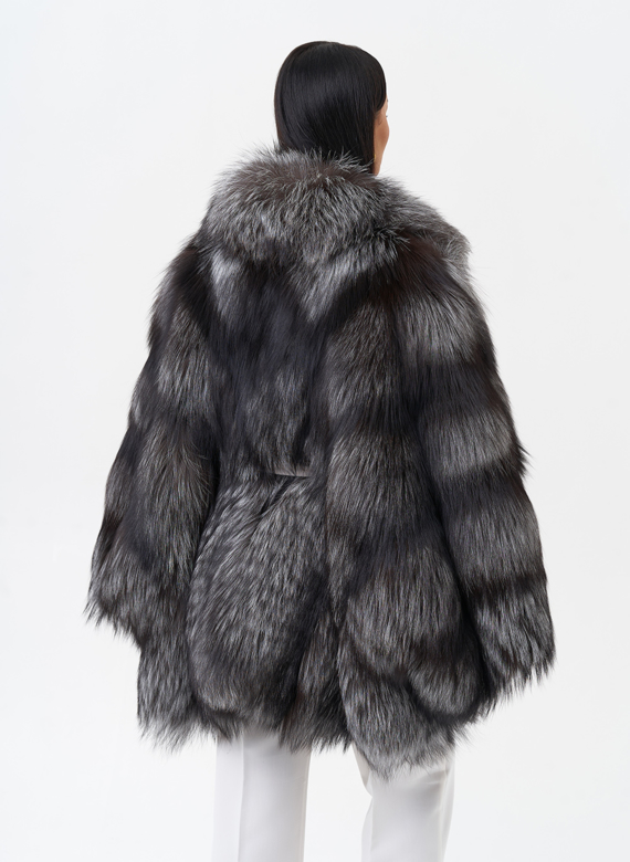 Шуба из чернобурой лисы